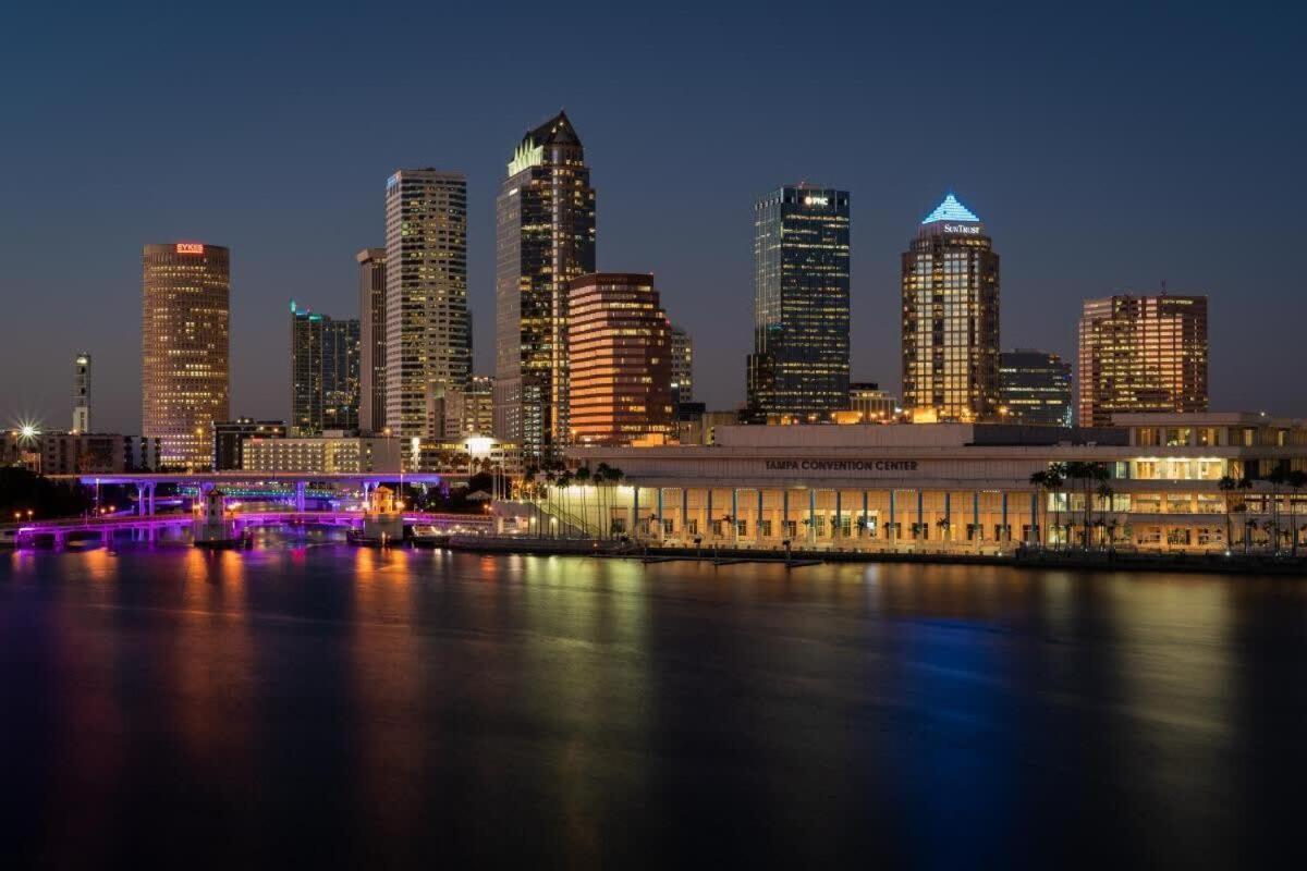 Budget Friendly Sleeps 8 Discounts Available Tampa Eksteriør billede