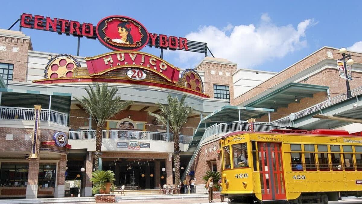 Budget Friendly Sleeps 8 Discounts Available Tampa Eksteriør billede
