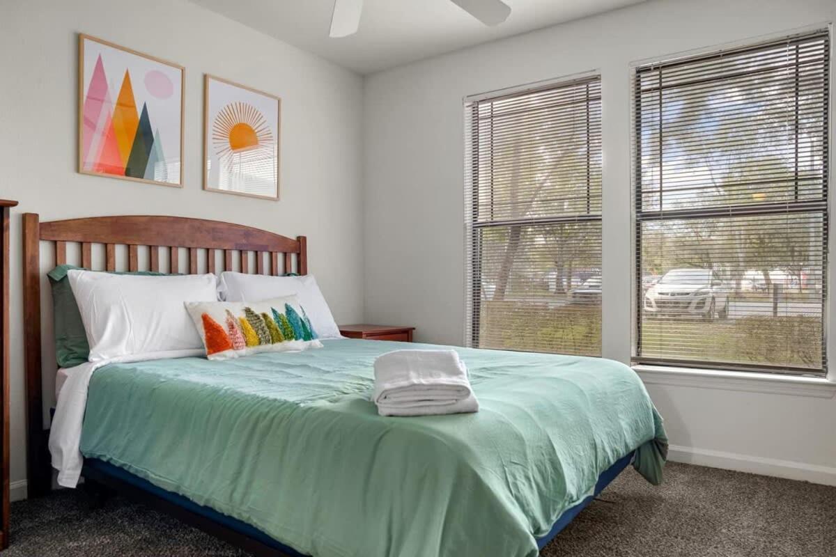 Budget Friendly Sleeps 8 Discounts Available Tampa Eksteriør billede